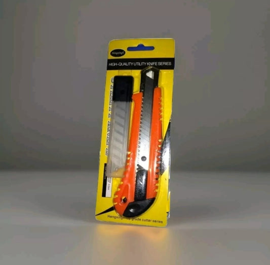 Cutter professionnel sécable et rétractable lames OFFERTES