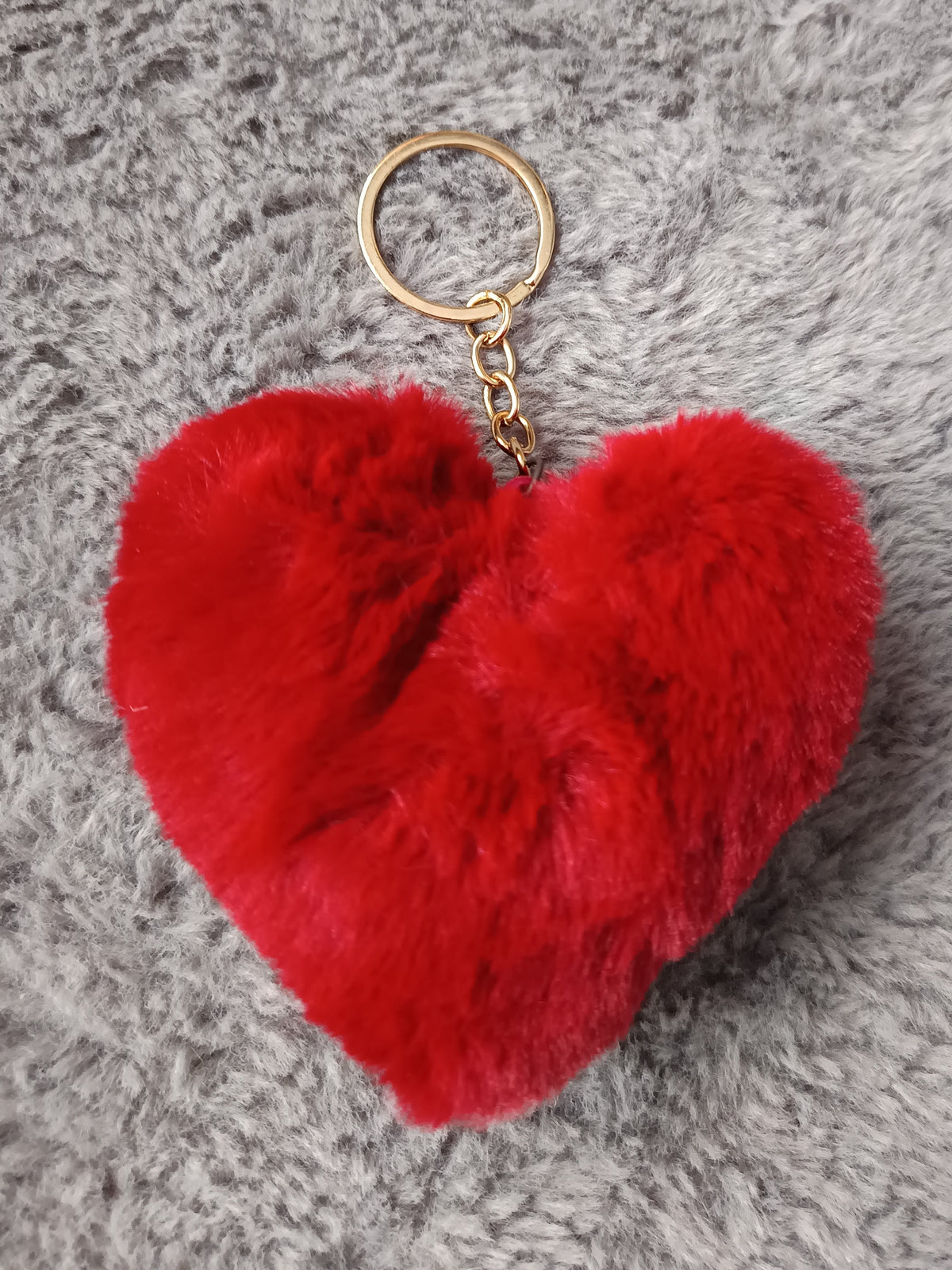 Porte-clés en fausse fourrure doux –coeur- Pompon peluche – Plusieurs couleurs
